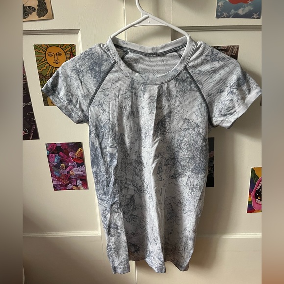 Lululemon Swiftly Tech Short Sleeve 2.0 MultiDye - Picture 1 of 4
